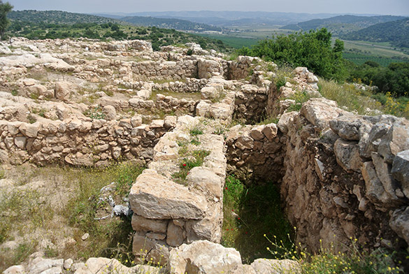 Khirbet Qeiyafa double wall 041314