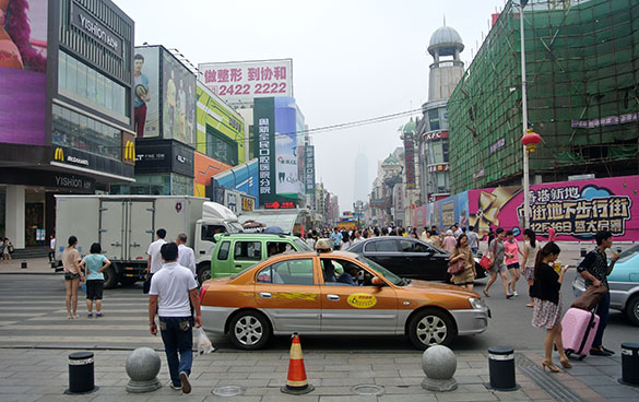 Shenyang busy street 070314