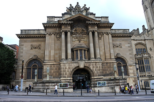 2 Bristol City Museum and Art Gallery