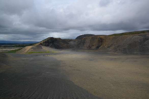 A view looking NE into Undirhlidar quarry on a moody Icelandic day. (Photo Credit: Ben Edwards)